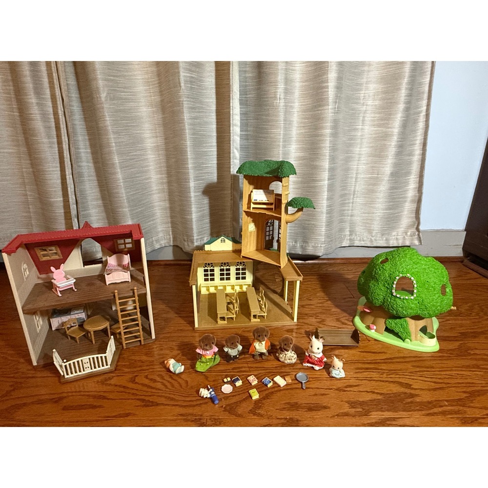 Sylvanian Families Calico Critters - 7 Critters, Country School, Red Cottage